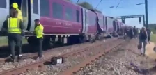Судир на два воза северно од Лондон, службите за итна помош на терен - Либертас