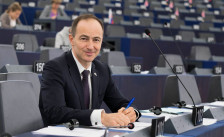 Ковачев: Македонија се самоблокира и сериозно заостанува барајќи „креативни“ решенија - Либертас