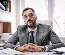 „Битолската полиција уапсила шест деца кои ја завршиле нивната работа“ - Јанаки Митровски бара слобода за битолчаните - Либертас
