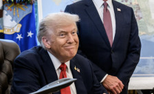 Трамп најави договор со Иран, Техеран возврати: Потпишување во недела нема да има - Либертас