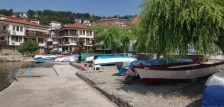 Повик до сопствениците да ги отстранат кајчињата од јавните површини долж брегот на Охридското Езеро - Либертас