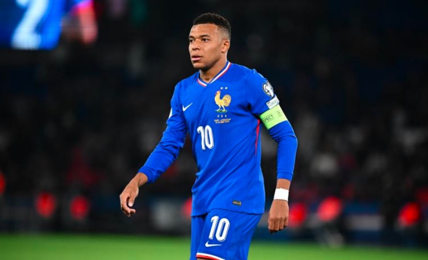 На Мбапе му недостигаат пет гола за да урне два неверојатни рекорди