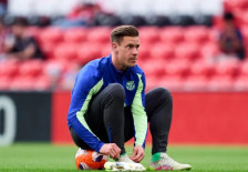 Тер Штеген има понуда да ја напушти Барселона