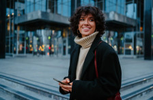 (Фото) Едно парче облека е задолжително за зима: како да го носите