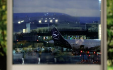 Летовите привремено запрени во Хановер по забележување дрон