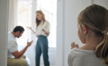 Ако сте имале токсични родители, нема да ги паметите овие работи од вашето детство