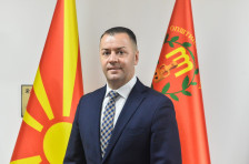 Градоначалникот на општина Гази Баба се откажува од користењето службено возило