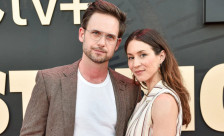 (Фото) Славниот актерски пар очекува трето дете: разголена роденденска честитка, па најдобрата вест