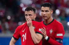 Роналдо им подари часовници на своите соиграчи, еден доби семејството на Диога Жота