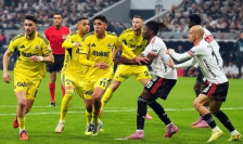 (Видео) Хаотично дерби во Турција – Фенер од 2:0 до победа 2:3 кај Бешикташ
