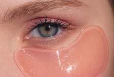 (Фото) Нова опсесија за убавина: лепенки кои веднаш го враќаат свежиот изглед на кожата