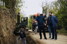 Во Радишани се гради потпорен ѕид за заштита од одрони