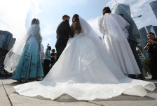 Jапонскиот суд: Забраната за истополови бракови е уставна