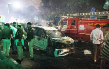 (Видео) Силна експлозија на автомобил во главниот град на Индија, најмалку 10 мртви