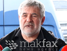 (Видео) Со која свест и со кое лице адвокатите на обвинетите за пожарот во „Пулс“ ќе се ситат и ќе земаат крвави пари, прашува таткото на загинатиот Андреј Стојанов