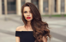 (Видео) Вирален трик за „лажната“ фен фризура што секоја жена ја обожава