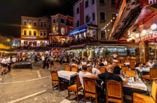 Стравот од труење со храна во Истанбул го нарушува угостителскиот бизнис