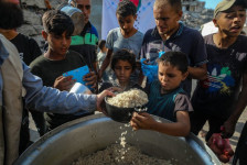 Волонтери во Газа: Нема зеленчук, месо служевме еднаш од почетокот на примирјето