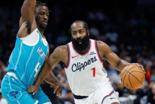 (Видео) Џејмс Харден го растури Шарлот