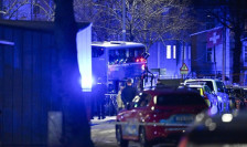 (Видео) Автобус се заби во станица во Стокхолм, има мртви