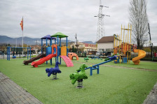 Ново детско игралиште и реконструиран спортско-рекреативен центар во општина Бутел