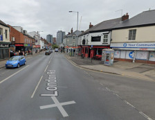 16-годишник застрелан во Британија, се бори за живот