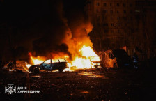 Руски дронови погодија станбена зграда во Харков: има повредени, избувна пожар