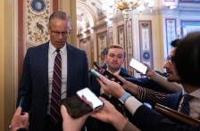 Американскиот Сенат ги одобри мерките потребни за прекин на најдолгата блокада на владата