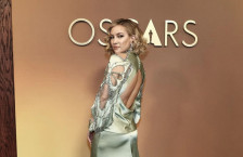 (Фото) Кејт Хадсон покажа дека сè уште може да биде главна ѕвезда на вечерта