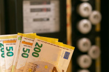 Една четвртина од Европејците не ги плаќаат сметките на време: младите се најтешко погодени