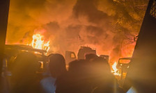 (Видео) Девет загинати и десетици повредени во разорна експлозија во полициска станица во Кашмир