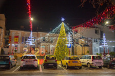 Крива Паланка осветлена со декорации: „Новогодишната бајка може да почне“