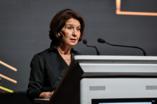 „Време е да ги почитуваме разликите наместо да ги негираме“: Сиљановска-Давкова на Меѓународниот ден на лицата со попреченост