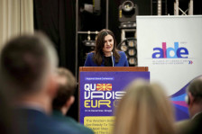 Зајкова: Македонија припаѓа во ЕУ, а Европа мора да покаже политичка храброст