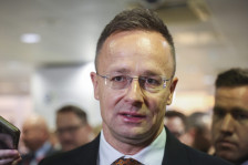 Сијарто: Унгарија не ја прифаќа одлуката на ЕУ за откажување на увозот на руски енергетски производи