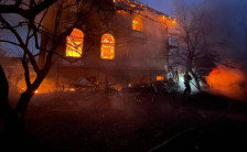 (Фото+Видео) Се шират снимките од бруталниот напад на Киев, станува сè полошо