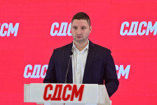 (Видео) Фрчкоски: ВМРО-ДПМНЕ врши дефокус за да ги прикрие „мигрантите за пари“