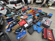 Запленети 237 парчиња разновиден рачен, батериски и електричен алат без документација, уапсени две лица