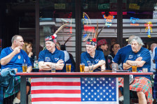 Селекторот на Шкотска: Навивачи, немојте да се задолжувате за да одите на Светското првенство