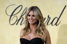 (Фото) Сите очекуваа уште едно разголено издание, но таа изненади: убавата Германка блеска по сите навреди