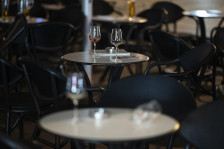 26 малолетници затекнати по 24:00 часот, од нив 14 под дејство на алкохол при контрола во угостителски објект во Свети Николе