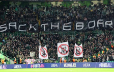 Претседателот на Селтик поднесе оставка поради закани