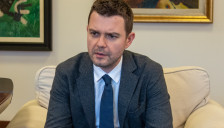 Муцунски: Оваа Влада ниту водела, ниту ќе води политика за прифаќање мигранти во каква било форма