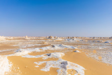 (Видео) Снег падна во Саудиска Арабија: зимска магија во пустината