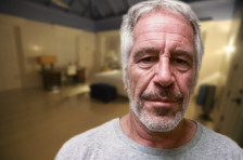 САД објавуваат стотици илјади документи од досието на Џефри Епстин