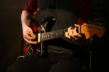 (Видео) Почина британскиот пејач Крис Рија: неговиот хит ги одбележуваше празниците со години