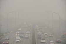 Густ смог го покри Њу Делхи, воведени се најстроги мерки