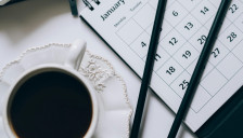 Зошто јануари изгледа подолг од сите месеци и како да го преживееме