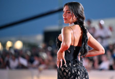 (Фото) Раскошните облини на свршеницата на Роналдо се вистински рај за очите: „Тој е среќен човек“