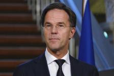 Шефот на НАТО: Можеме да го запреме Путин само ако ги исполниме овие два услови